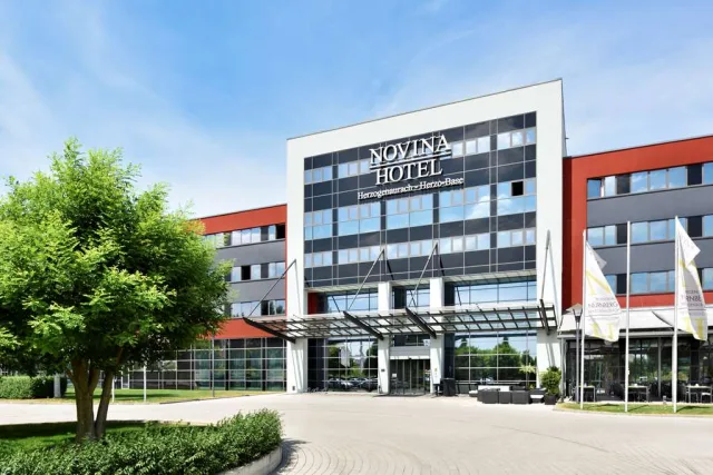 NOVINA Hotel HerzoBase