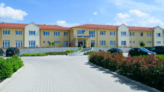 GYIRMOT Hotel