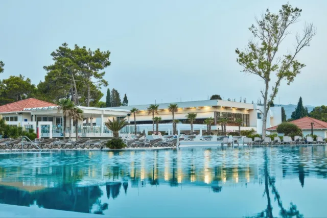 Azul Beach Resort